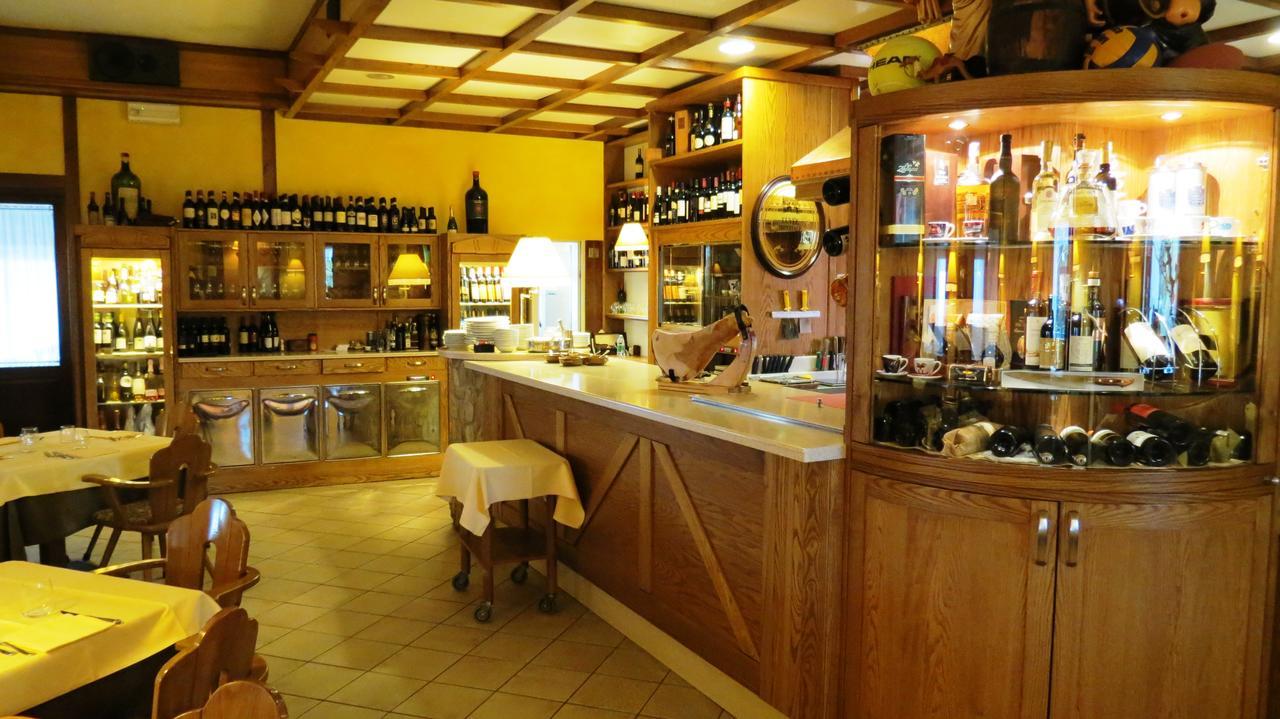 La Baita D'Oro Ristorante Residence Monteduro エクステリア 写真