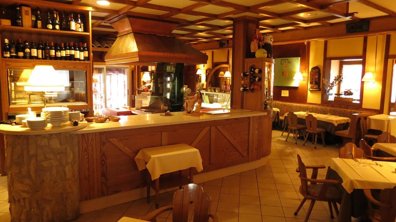 La Baita D'Oro Ristorante Residence Monteduro エクステリア 写真