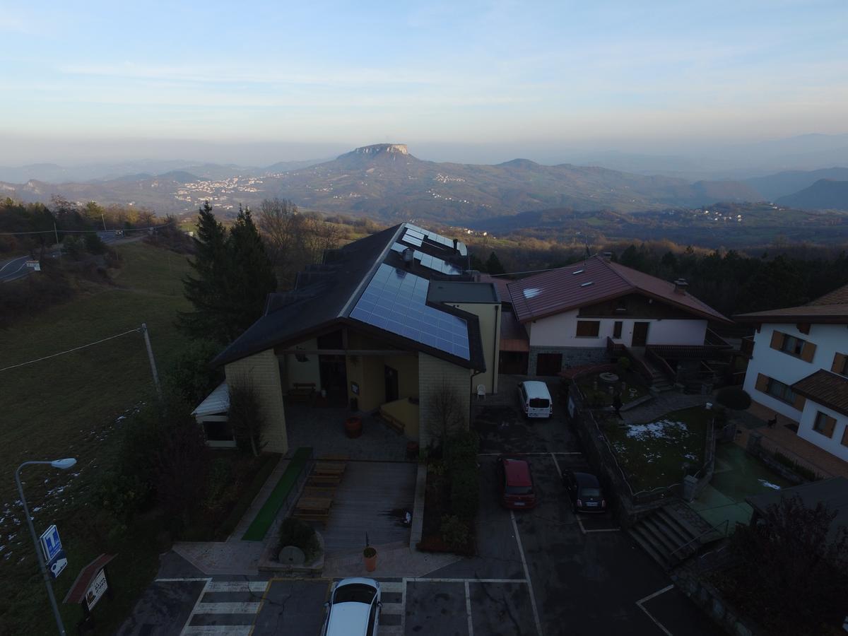La Baita D'Oro Ristorante Residence Monteduro エクステリア 写真
