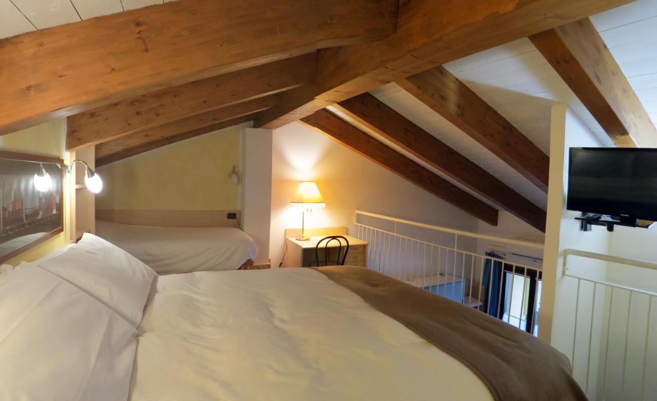 La Baita D'Oro Ristorante Residence Monteduro エクステリア 写真